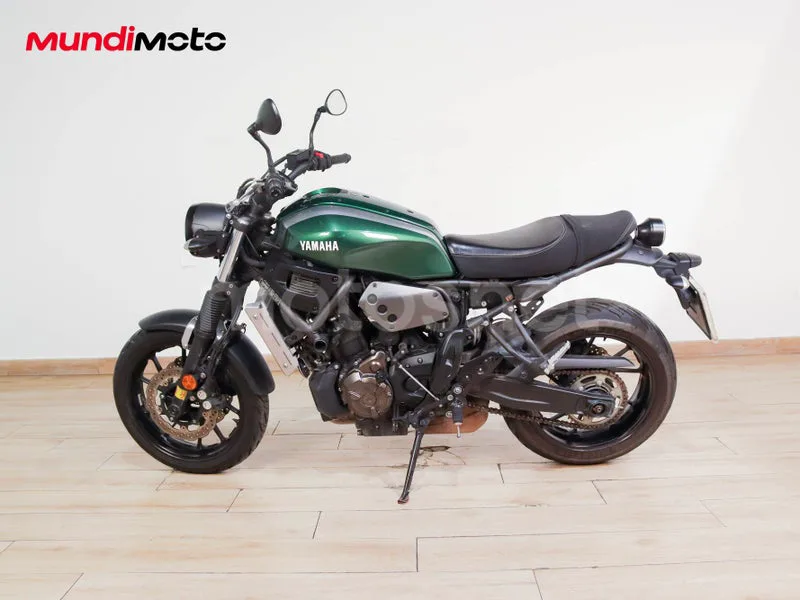 Yamaha XSR700 - Vista 6