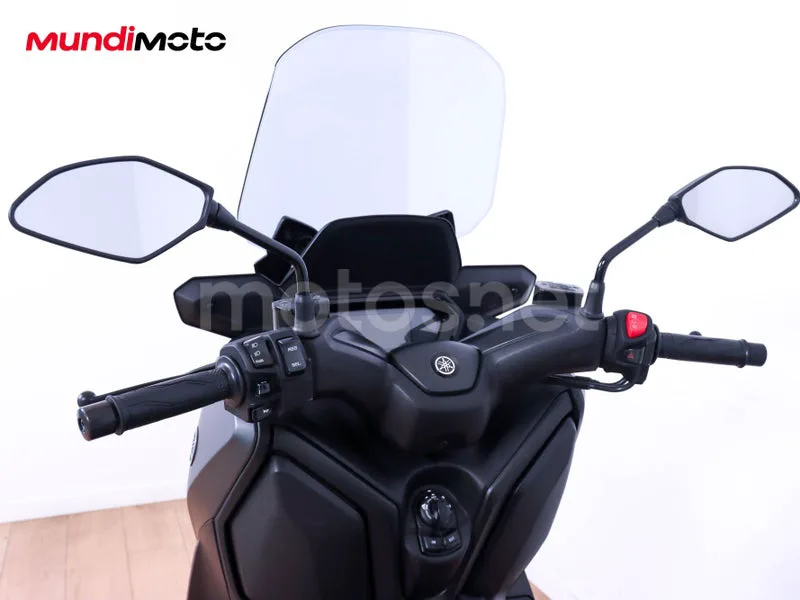 Yamaha XMAX 300 - Vista 11