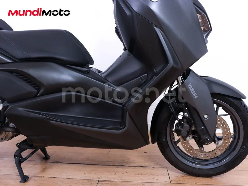 Yamaha XMAX 300 - Vista 16