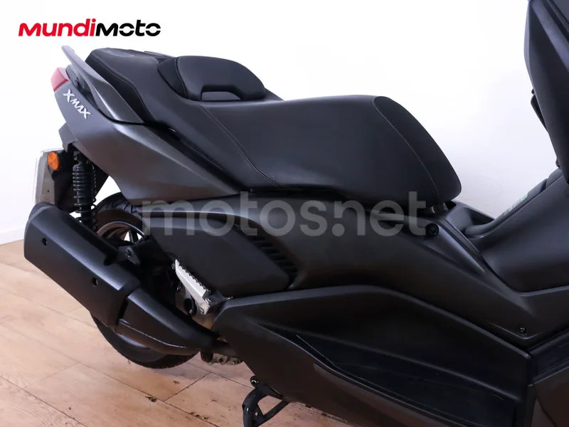 Yamaha XMAX 300 - Vista 17