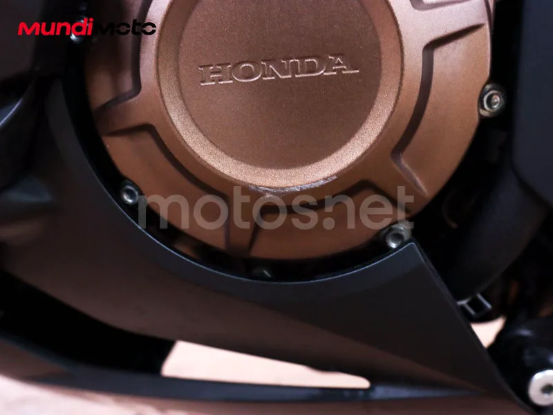 Honda CBR650R - Vista 19