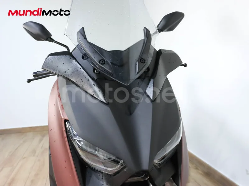Yamaha XMAX 300 - Vista 5
