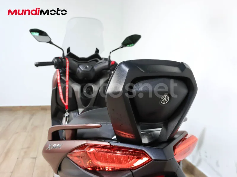 Yamaha XMAX 300 - Vista 9