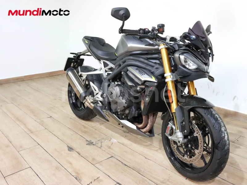 Triumph Speed Triple 10.999 € 2021 Madrid - 2