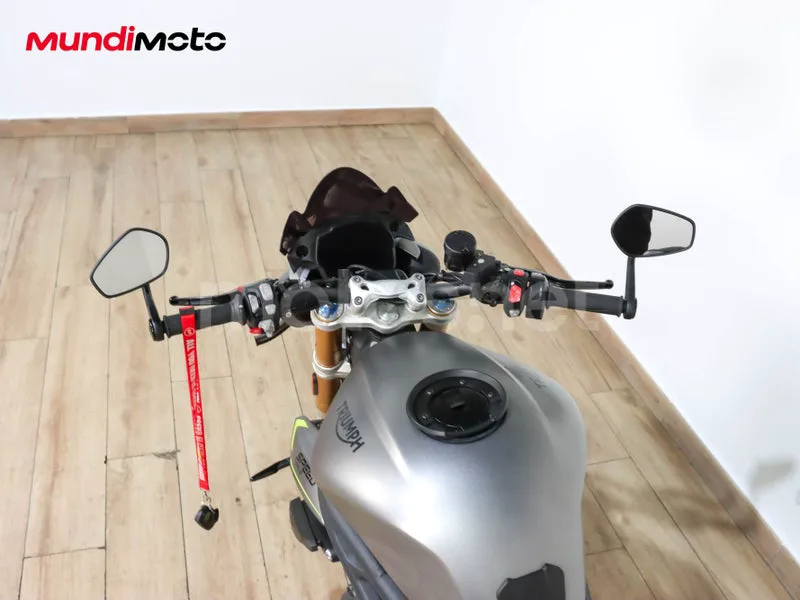 Triumph Speed Triple - Vista 11