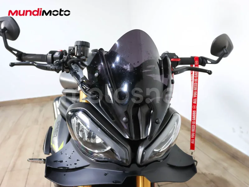 Triumph Speed Triple - Vista 5