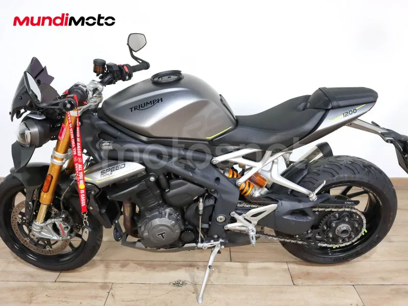 Triumph Speed Triple - Vista 6
