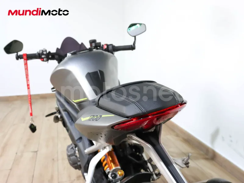 Triumph Speed Triple - Vista 9