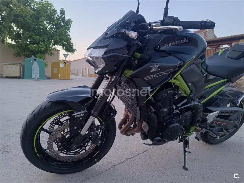 Kawasaki Z900 - Vista 5