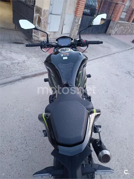 Kawasaki Z900 - Vista 6