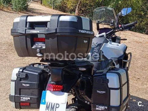 Triumph Tiger 1200 GT - Vista 4