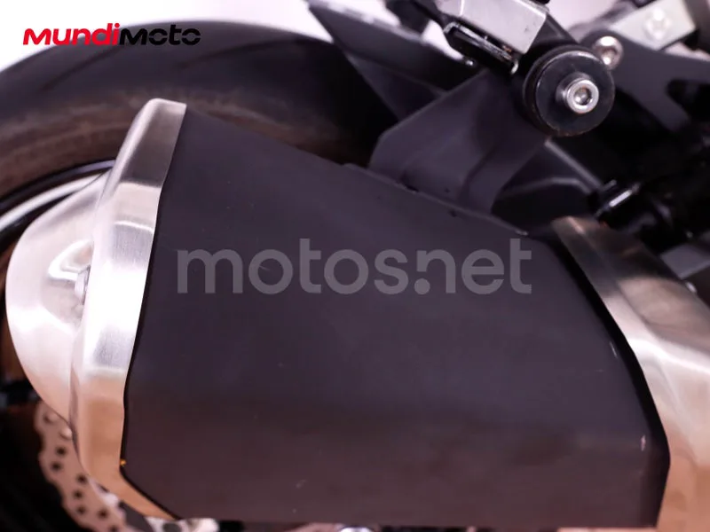 Kawasaki Z900 - Vista 14