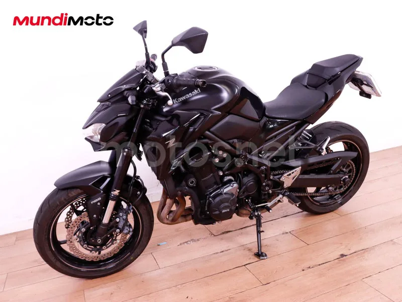 Kawasaki Z900 - Vista 7