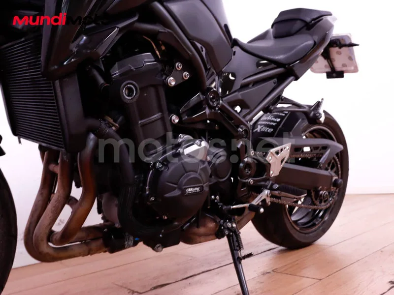 Kawasaki Z900 - Vista 10