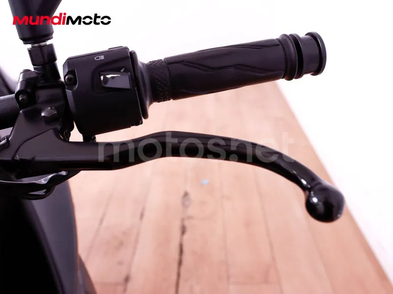Yamaha MT-125 - Vista 14
