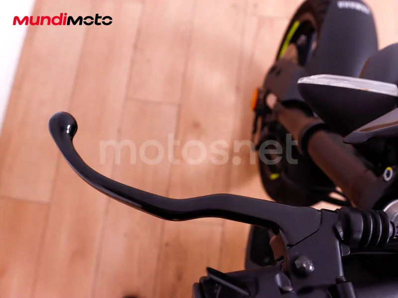 Yamaha MT-125 - Vista 19