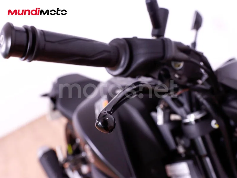 Yamaha MT-125 - Vista 24