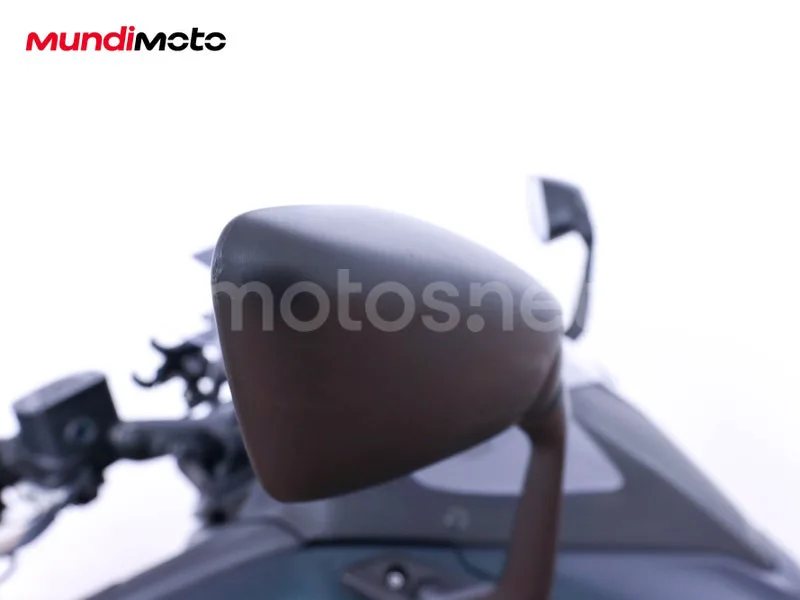 Yamaha TMAX - Vista 17