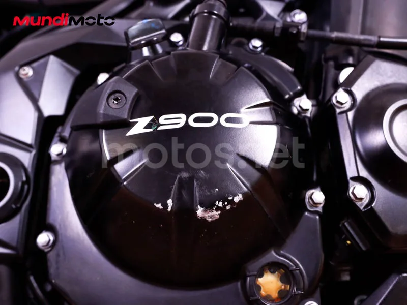 Kawasaki Z900 - Vista 22