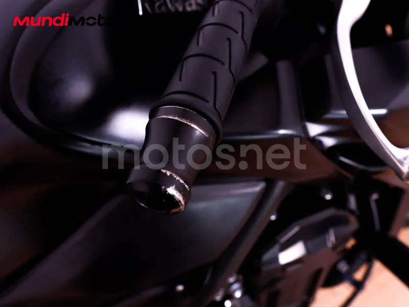 Kawasaki Z900 - Vista 28