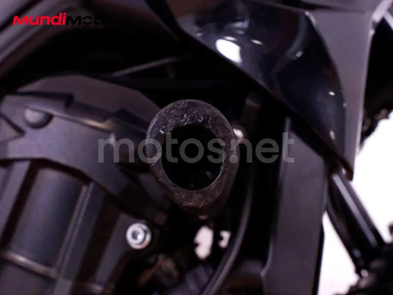 Kawasaki Z900 - Vista 38
