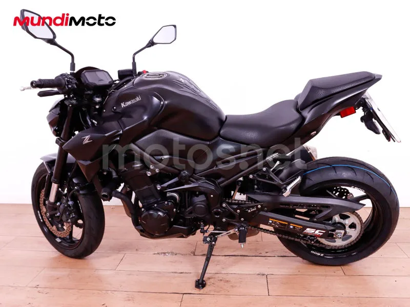 Kawasaki Z900 - Vista 6