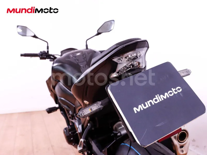 Kawasaki Z900 - Vista 9