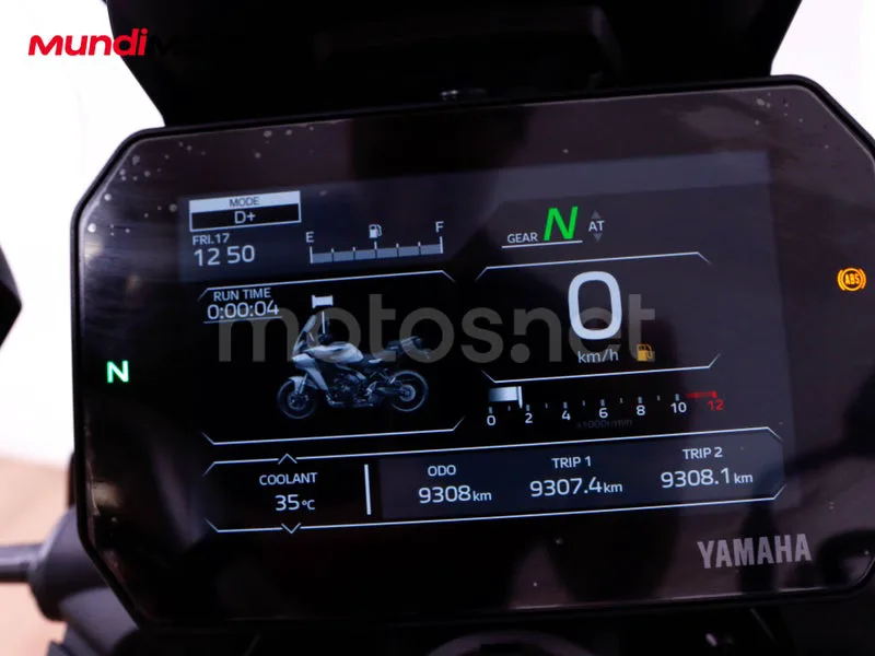 Yamaha Tracer 9 - Vista 12