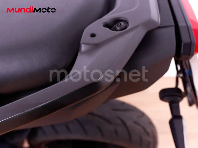 Yamaha Tracer 9 - Vista 17