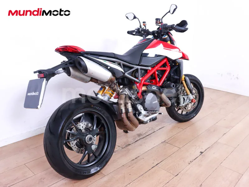 Ducati Hypermotard - Vista 3