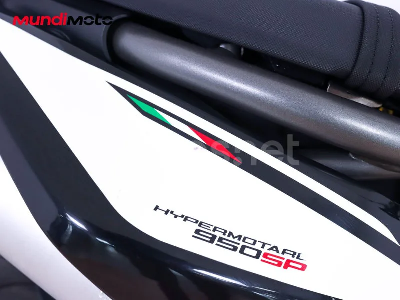 Ducati Hypermotard - Vista 21