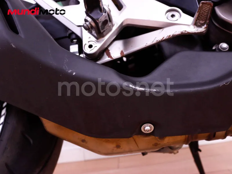Kawasaki Z800 - Vista 14