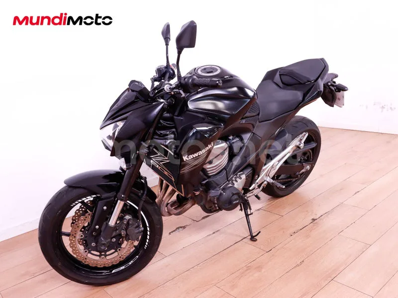 Kawasaki Z800 - Vista 7