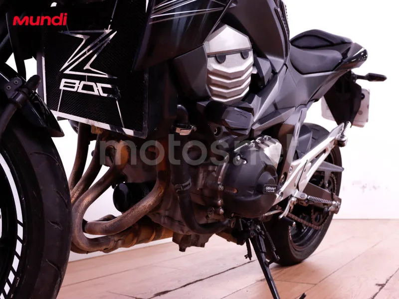 Kawasaki Z800 - Vista 10