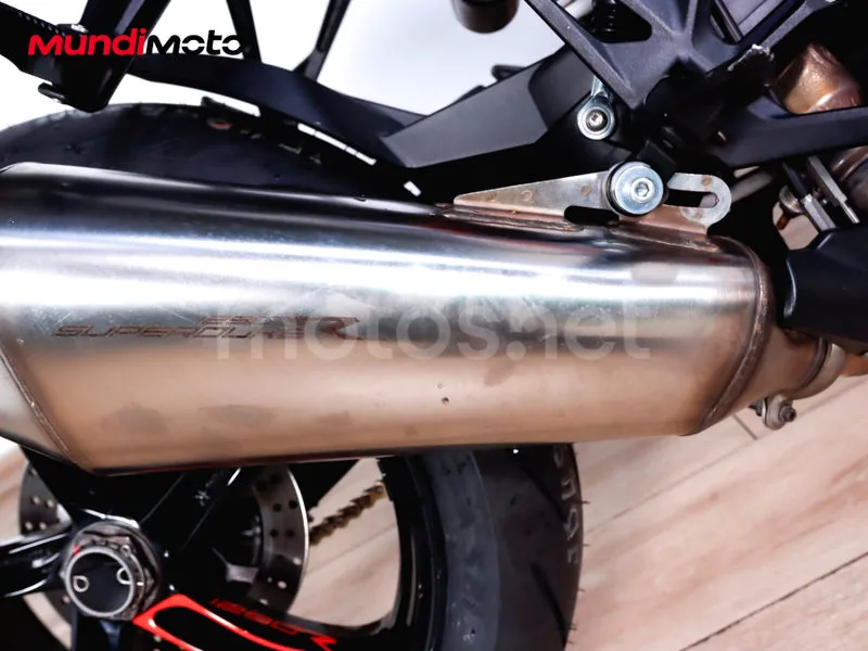 KTM 1290 Super Duke R - Vista 33