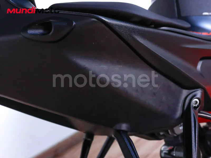 KTM 1290 Super Duke R - Vista 35