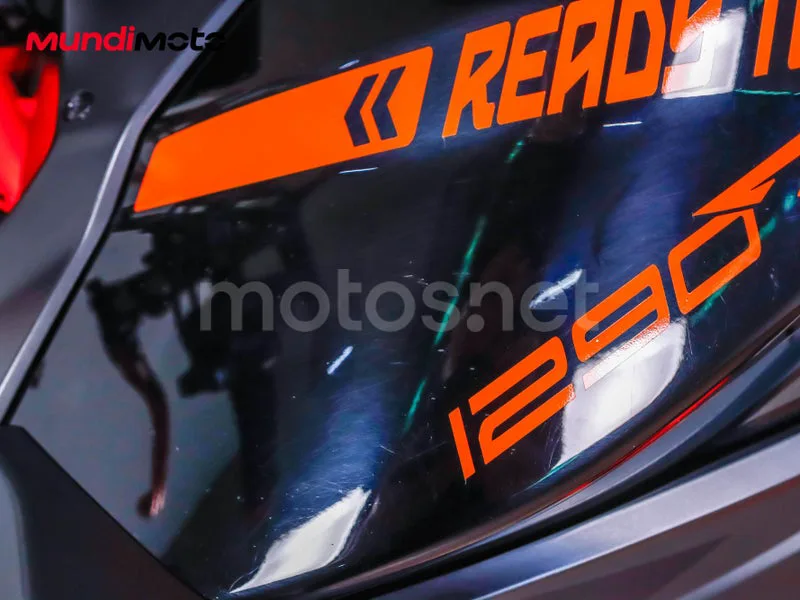 KTM 1290 Super Duke R - Vista 36