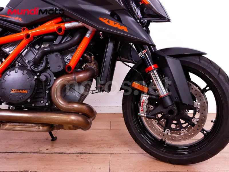 KTM 1290 Super Duke R - Vista 42