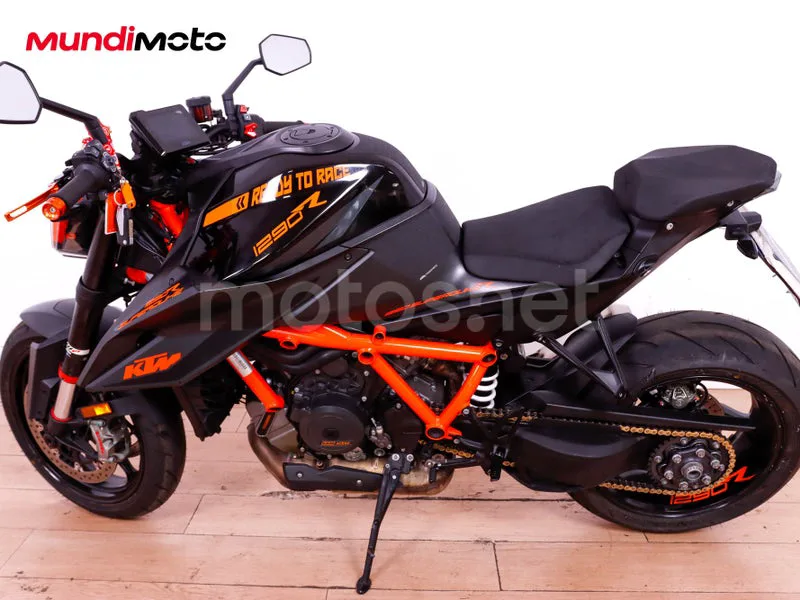 KTM 1290 Super Duke R - Vista 6