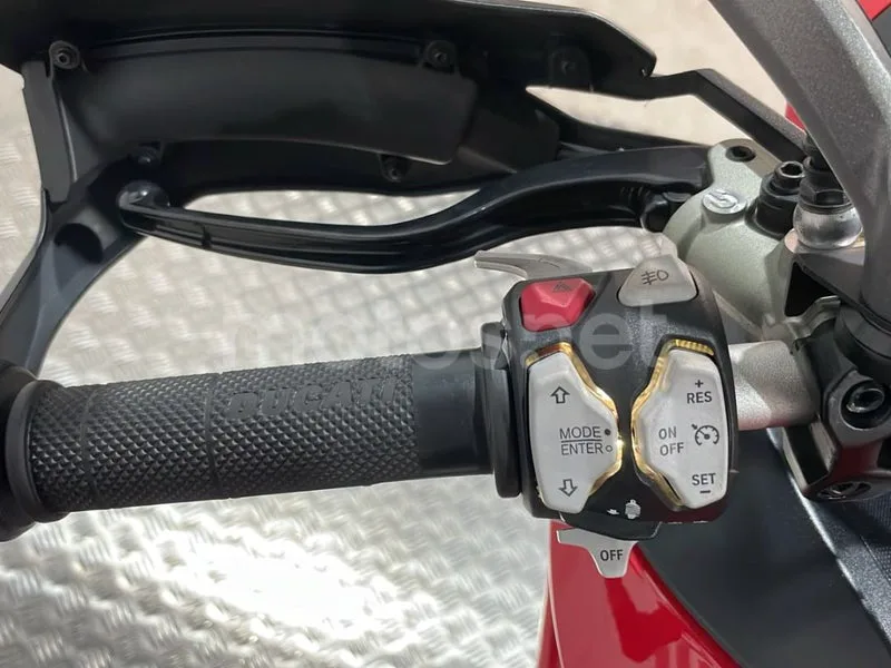 Ducati Multistrada V2 - Vista 10