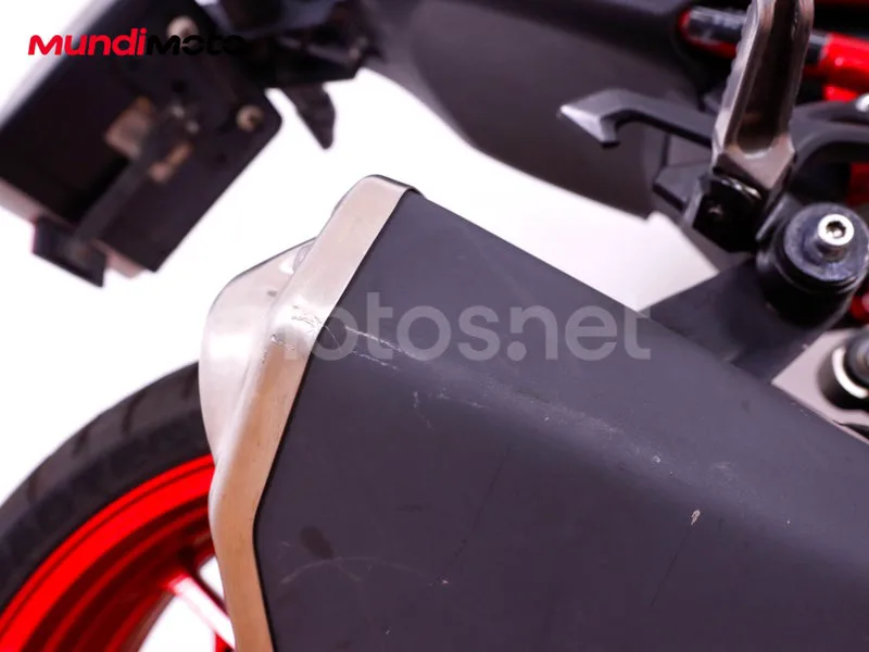 Kawasaki Z900 - Vista 45