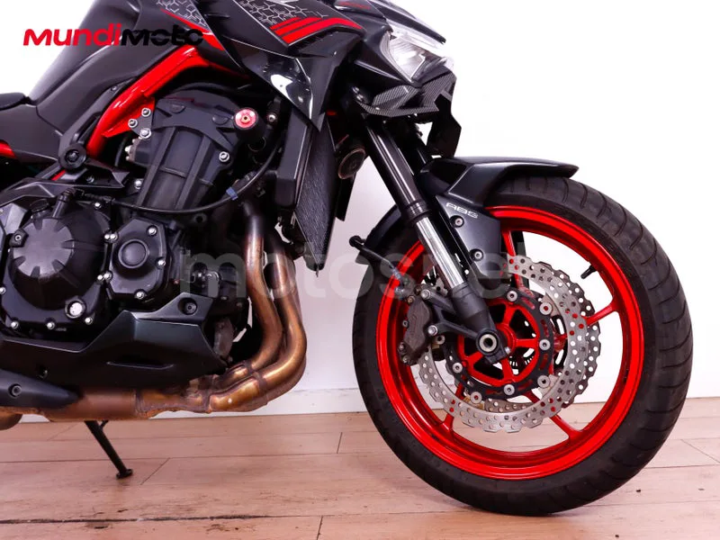Kawasaki Z900 - Vista 50