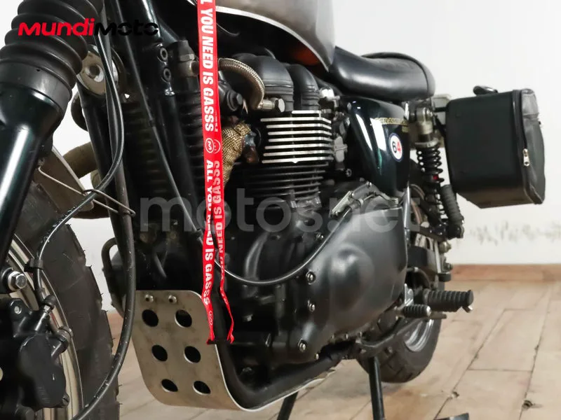 Triumph Scrambler - Vista 10