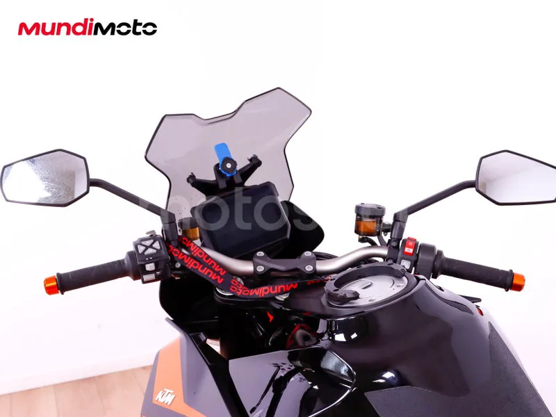 KTM 1290 Super Duke GT - Vista 11