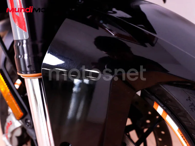 KTM 1290 Super Duke GT - Vista 19