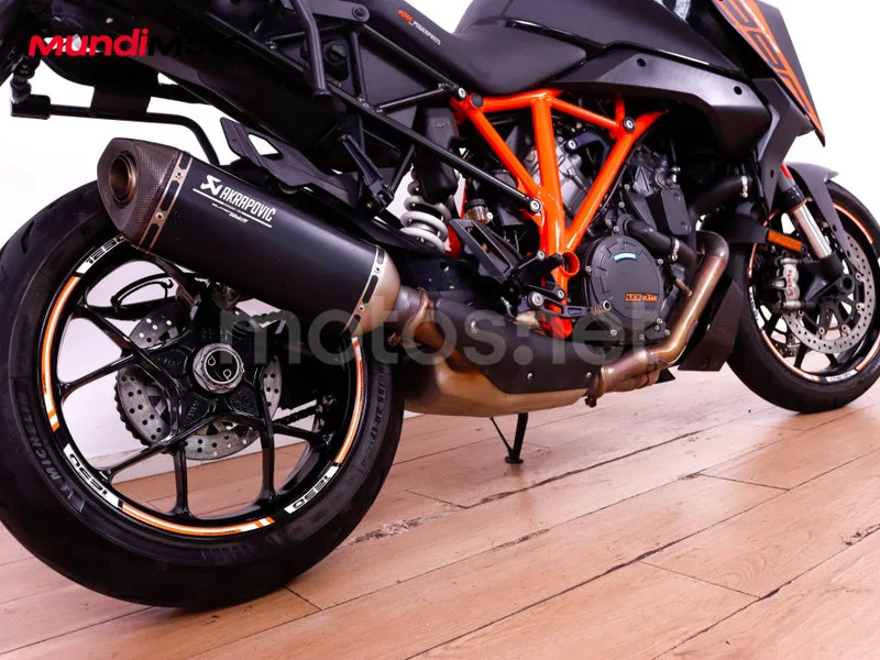 KTM 1290 Super Duke GT - Vista 4