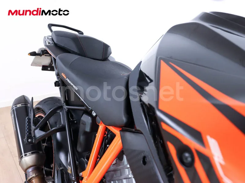 KTM 1290 Super Duke GT - Vista 35