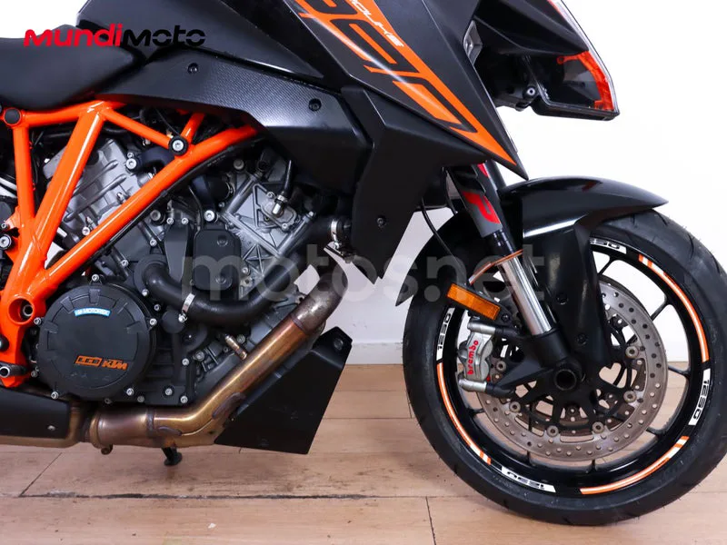 KTM 1290 Super Duke GT - Vista 36