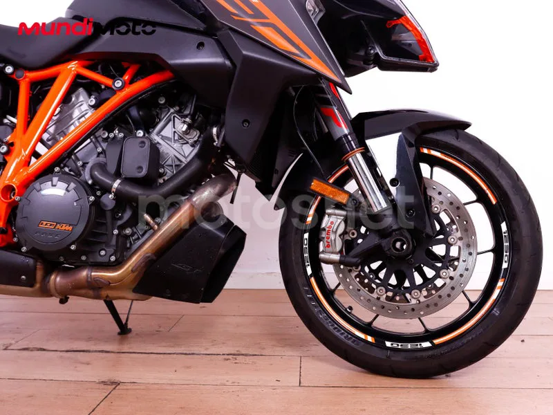 KTM 1290 Super Duke GT - Vista 38