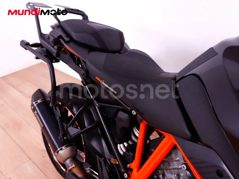KTM 1290 Super Duke GT - Vista 39